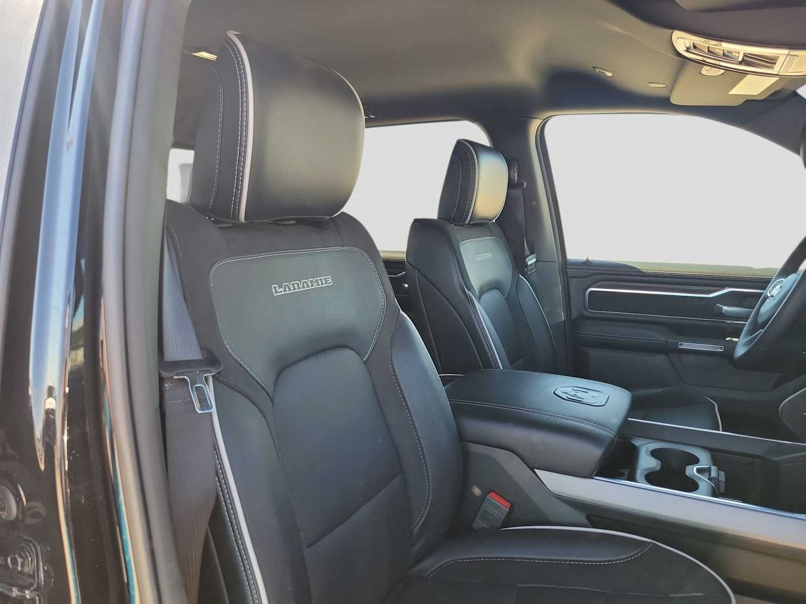 Thumbnail: 2025 RAM 1500 - 10