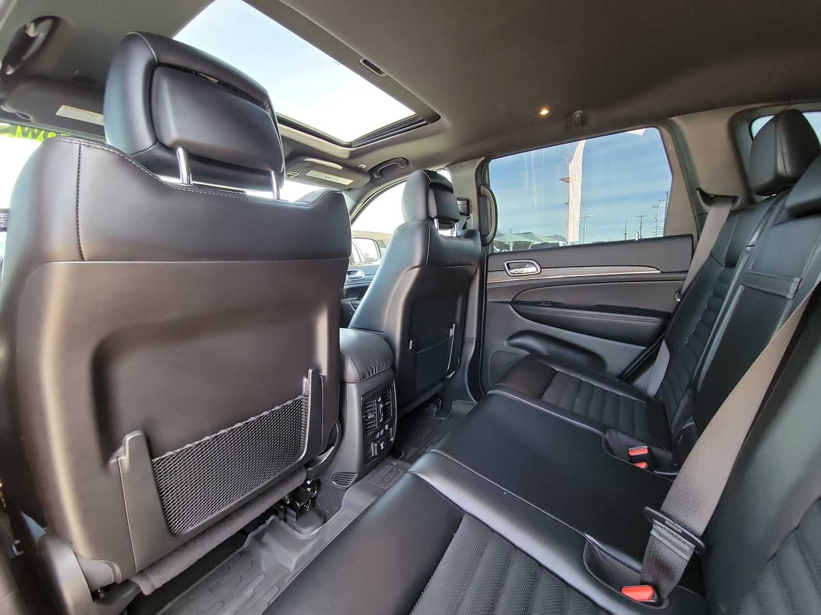 Thumbnail: 2021 Jeep Grand Cherokee - 11