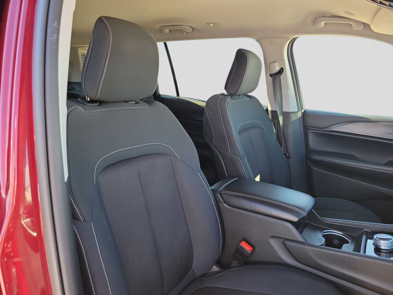 Thumbnail: 2023 Jeep Grand Cherokee L - 14