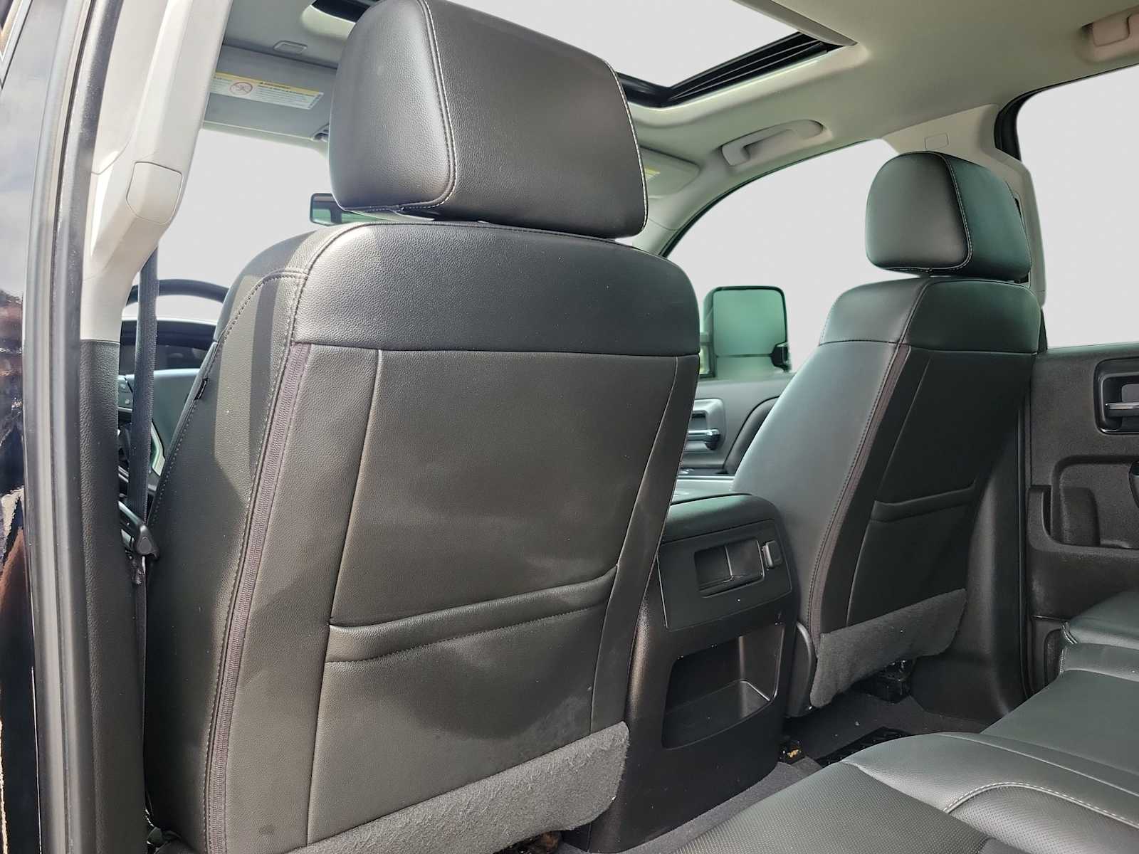 Thumbnail: 2019 Chevrolet Silverado 2500 - 16
