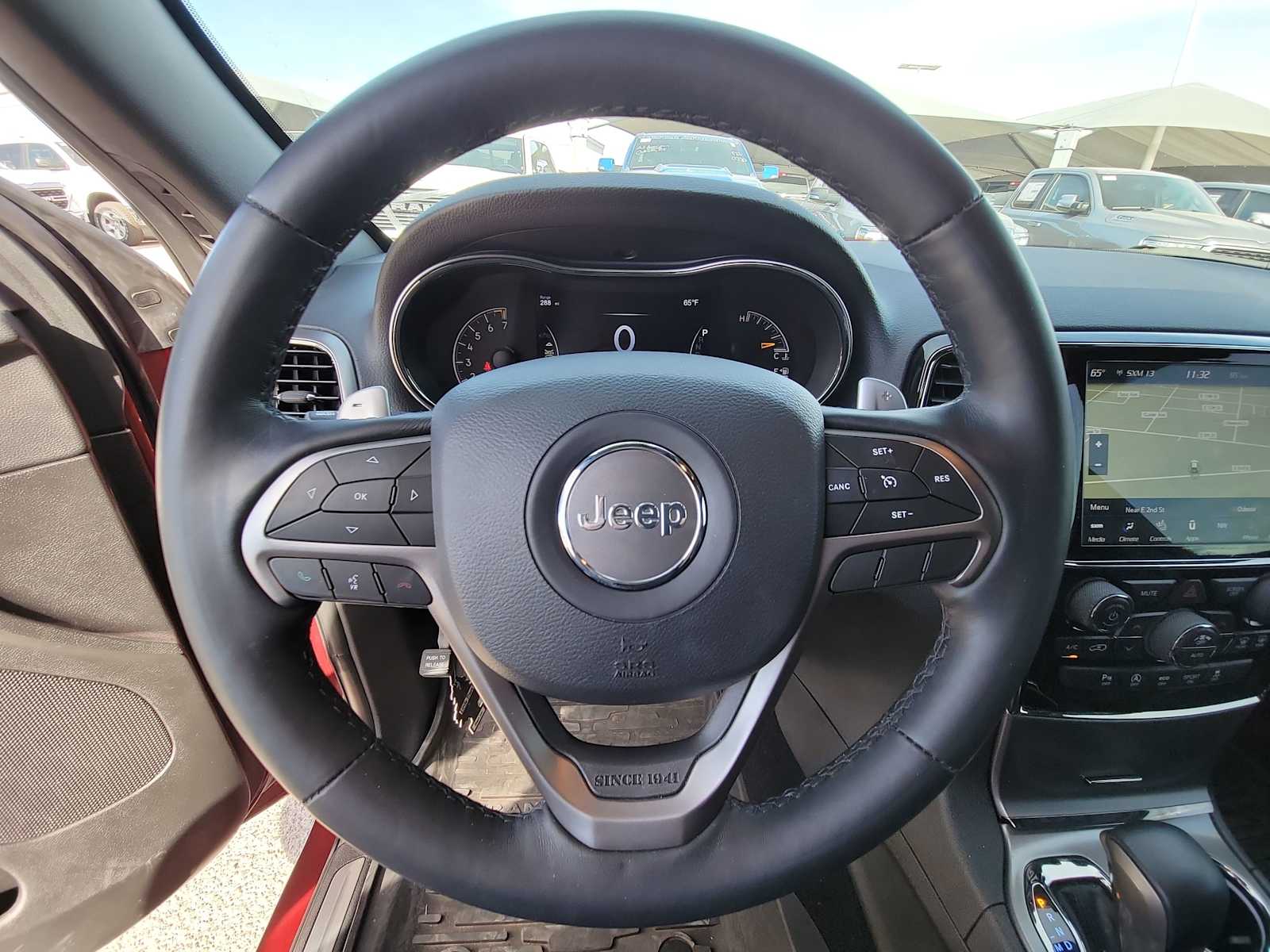 Thumbnail: 2021 Jeep Grand Cherokee - 14