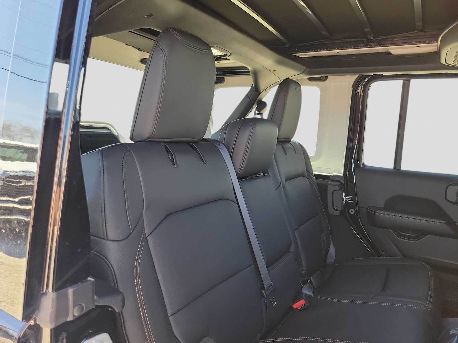 Thumbnail: 2026 Jeep Wrangler - 9