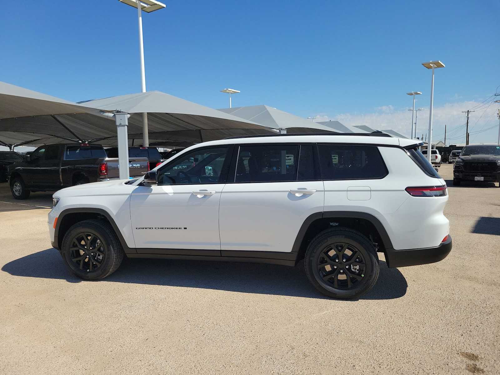 Thumbnail: 2025 Jeep Grand Cherokee L - 3