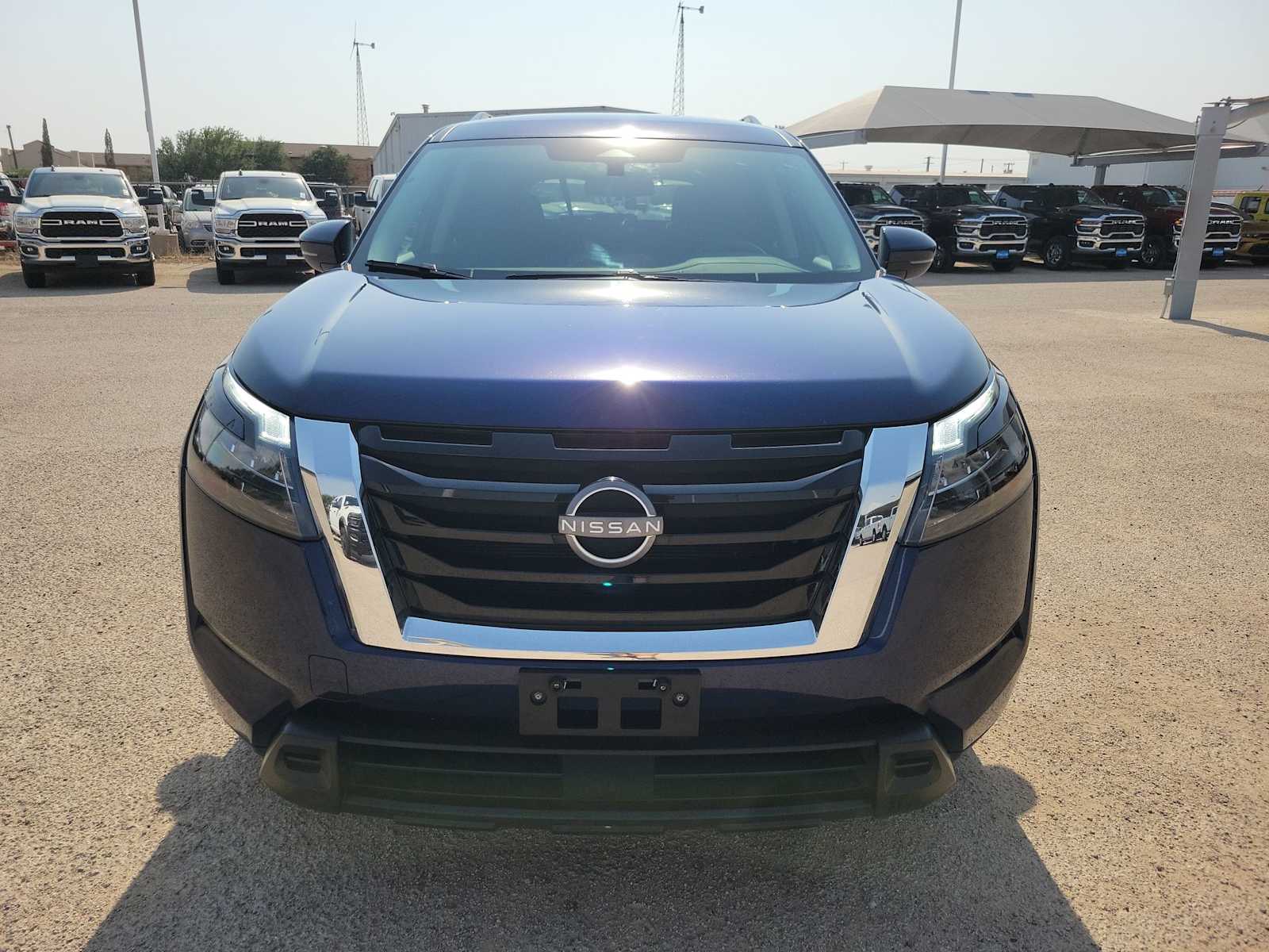 2024 Nissan Pathfinder SV 6