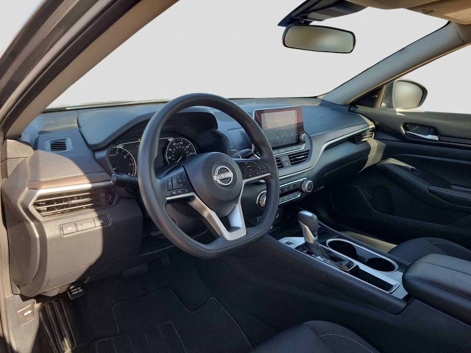 Thumbnail: 2024 Nissan Altima - 10