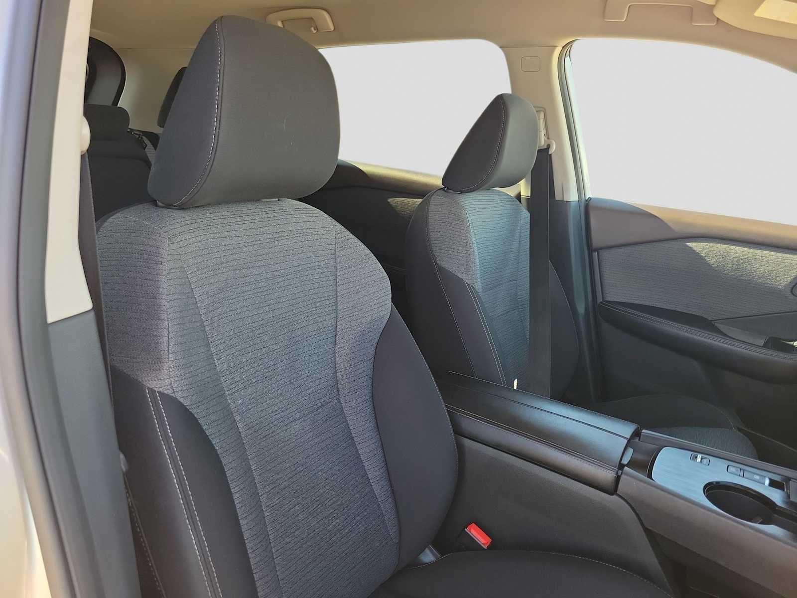 Thumbnail: 2023 Nissan Rogue - 18