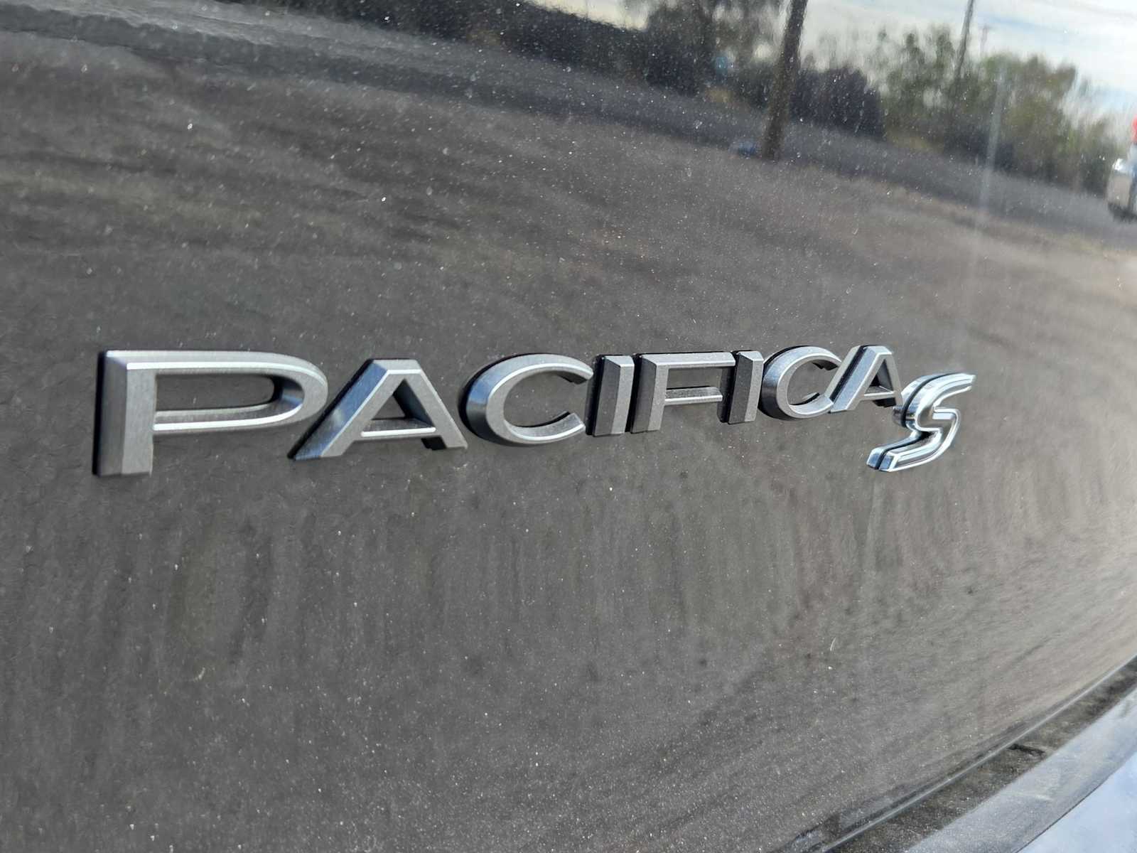 Thumbnail: 2026 Chrysler Pacifica - 7
