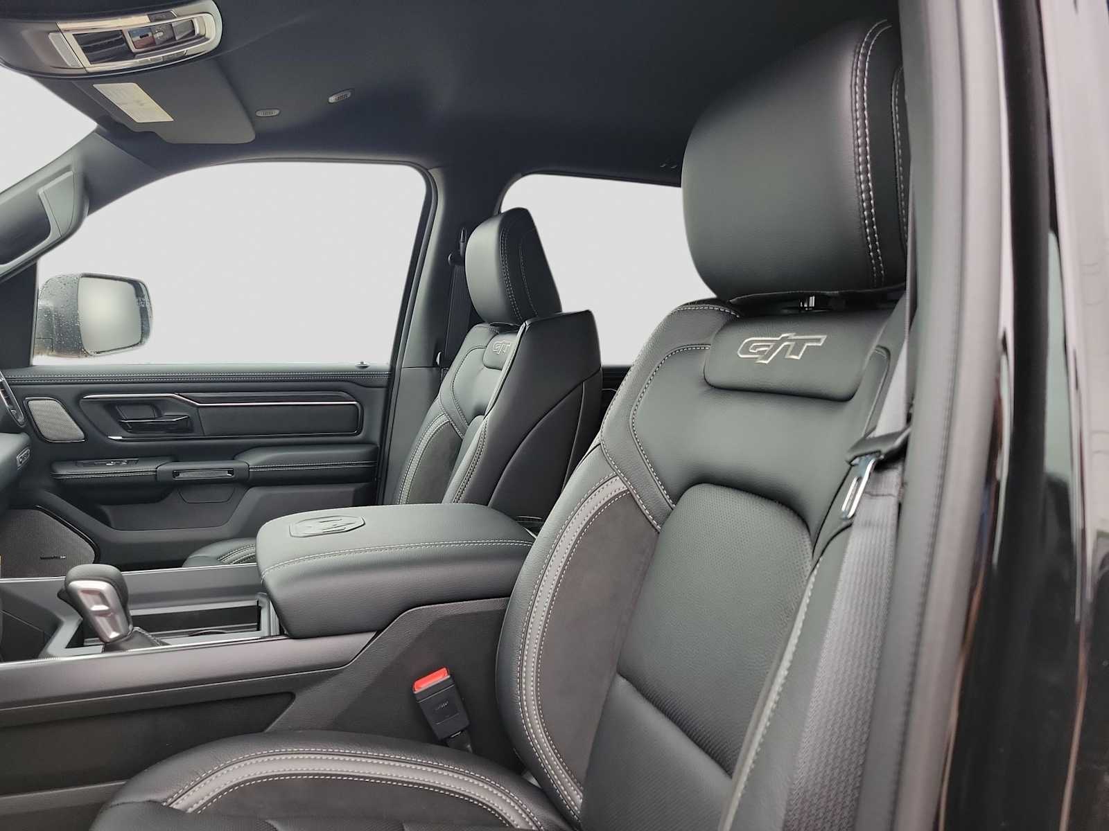 Thumbnail: 2026 RAM 1500 - 15