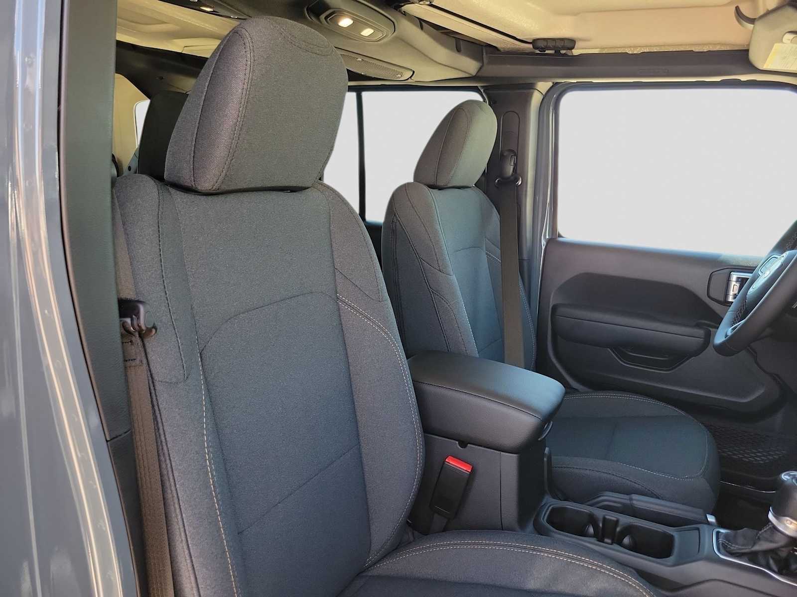 Thumbnail: 2026 Jeep Wrangler - 18