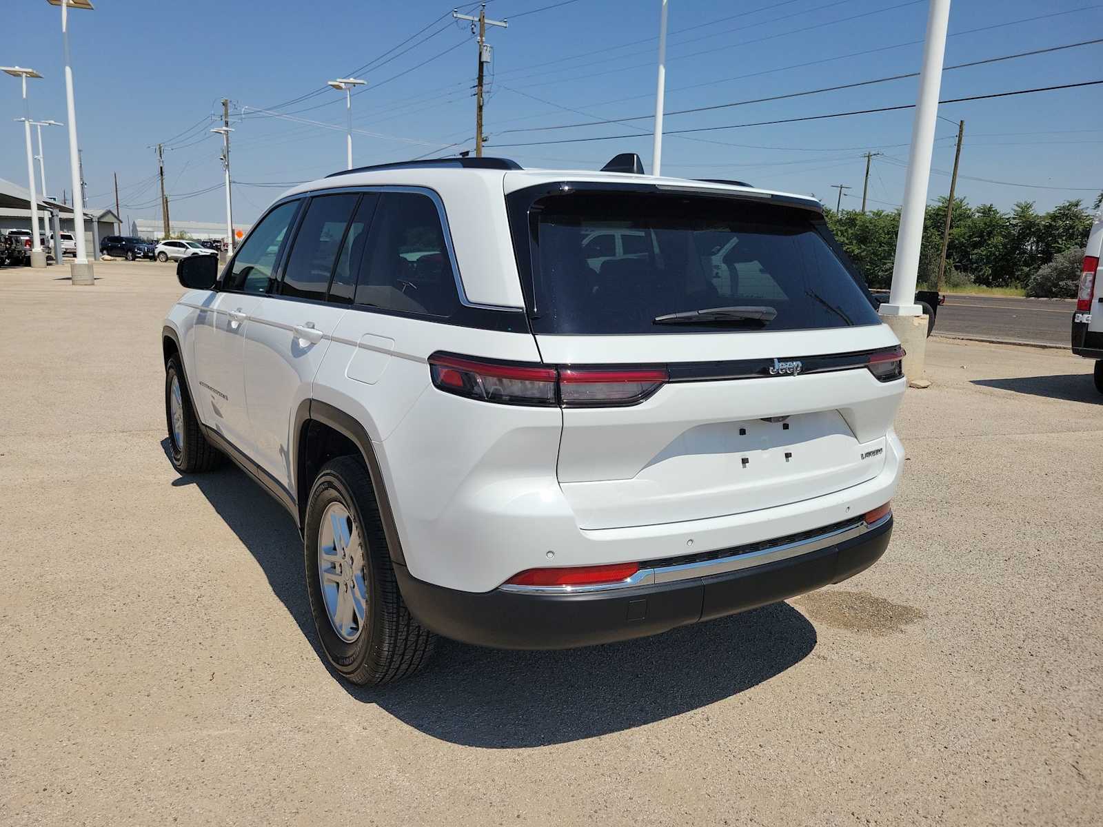 Thumbnail: 2023 Jeep Grand Cherokee - 4