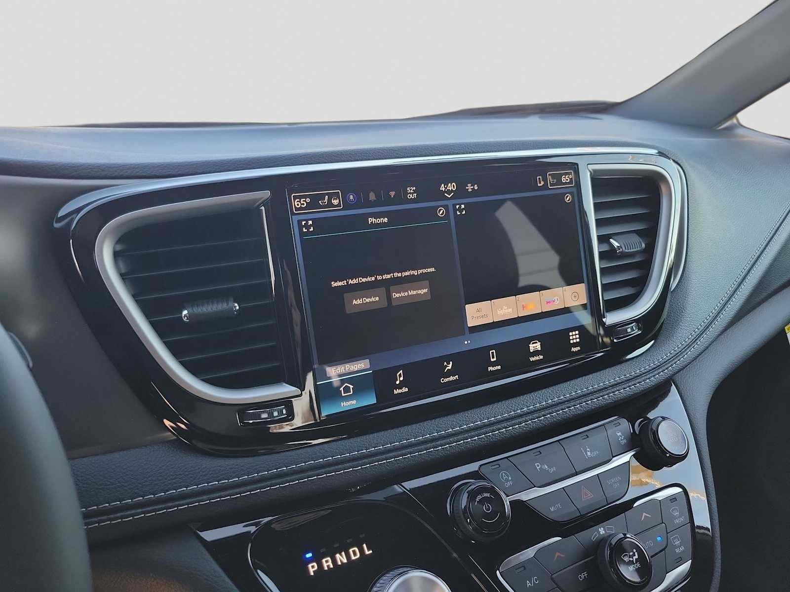 Thumbnail: 2026 Chrysler Pacifica - 20