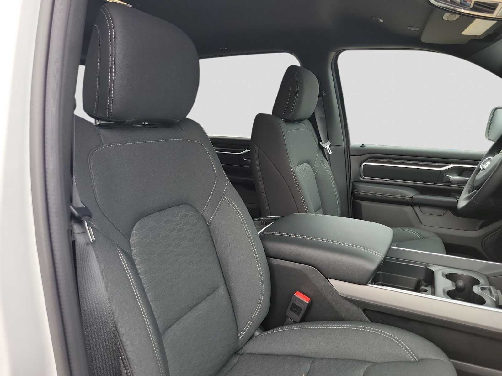 Thumbnail: 2026 RAM 1500 - 10