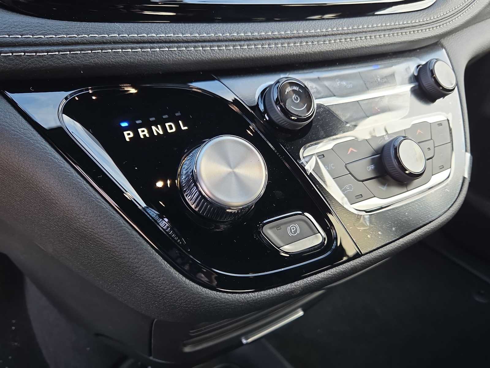 Thumbnail: 2026 Chrysler Pacifica - 17