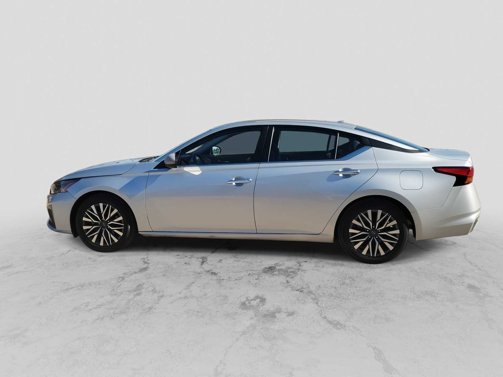 Thumbnail: 2024 Nissan Altima - 5