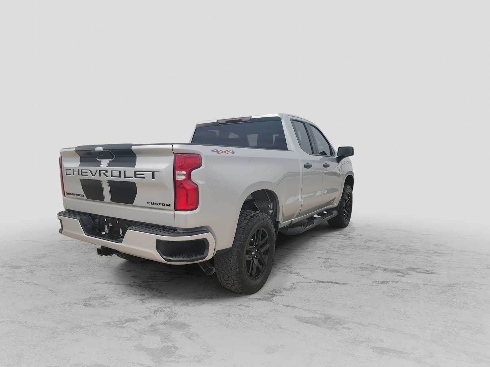 Thumbnail: 2022 Chevrolet Silverado 1500 - 8
