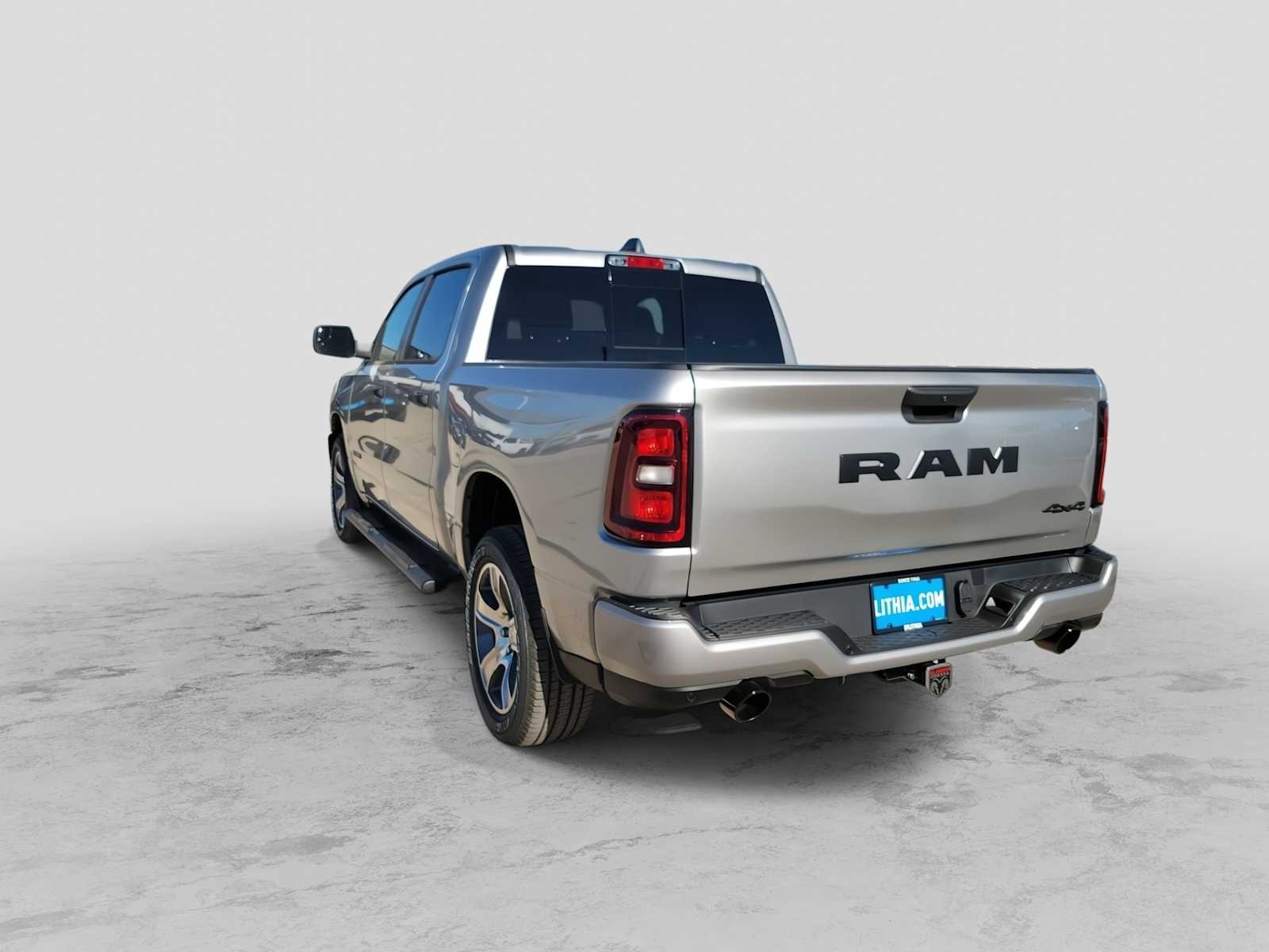 Thumbnail: 2026 RAM 1500 - 4