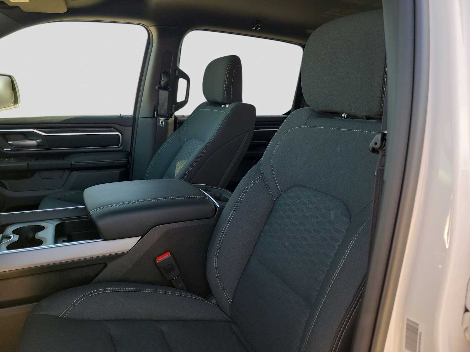 Thumbnail: 2026 RAM 1500 - 15