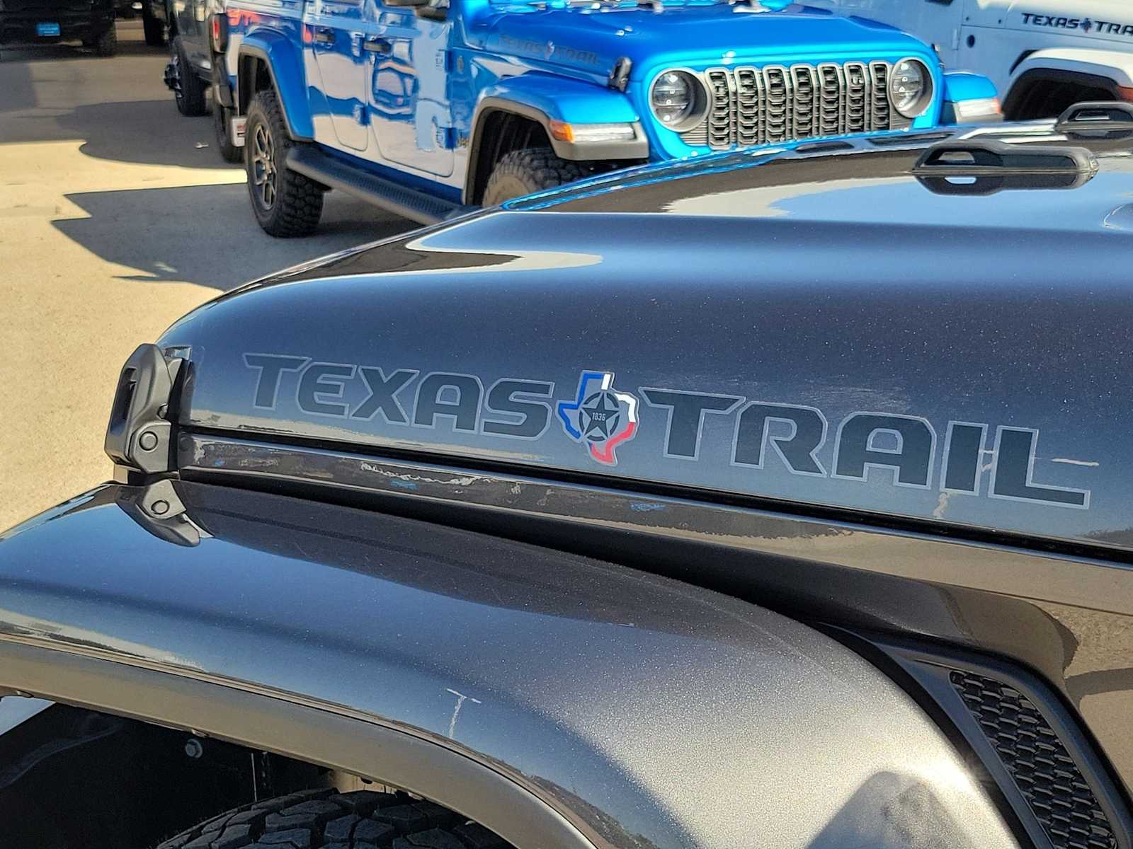 Thumbnail: 2026 Jeep Gladiator - 3