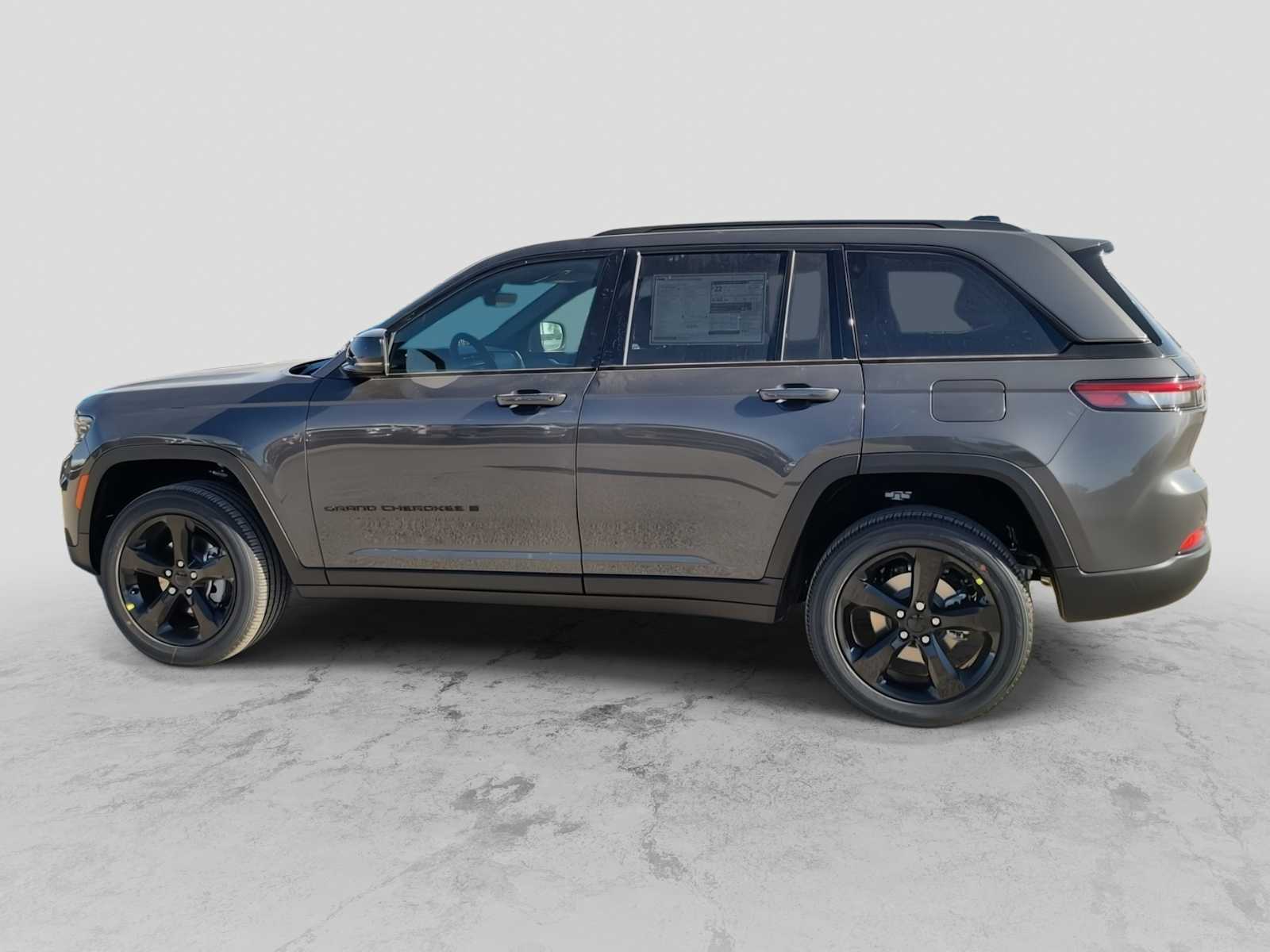 Thumbnail: 2025 Jeep Grand Cherokee - 3