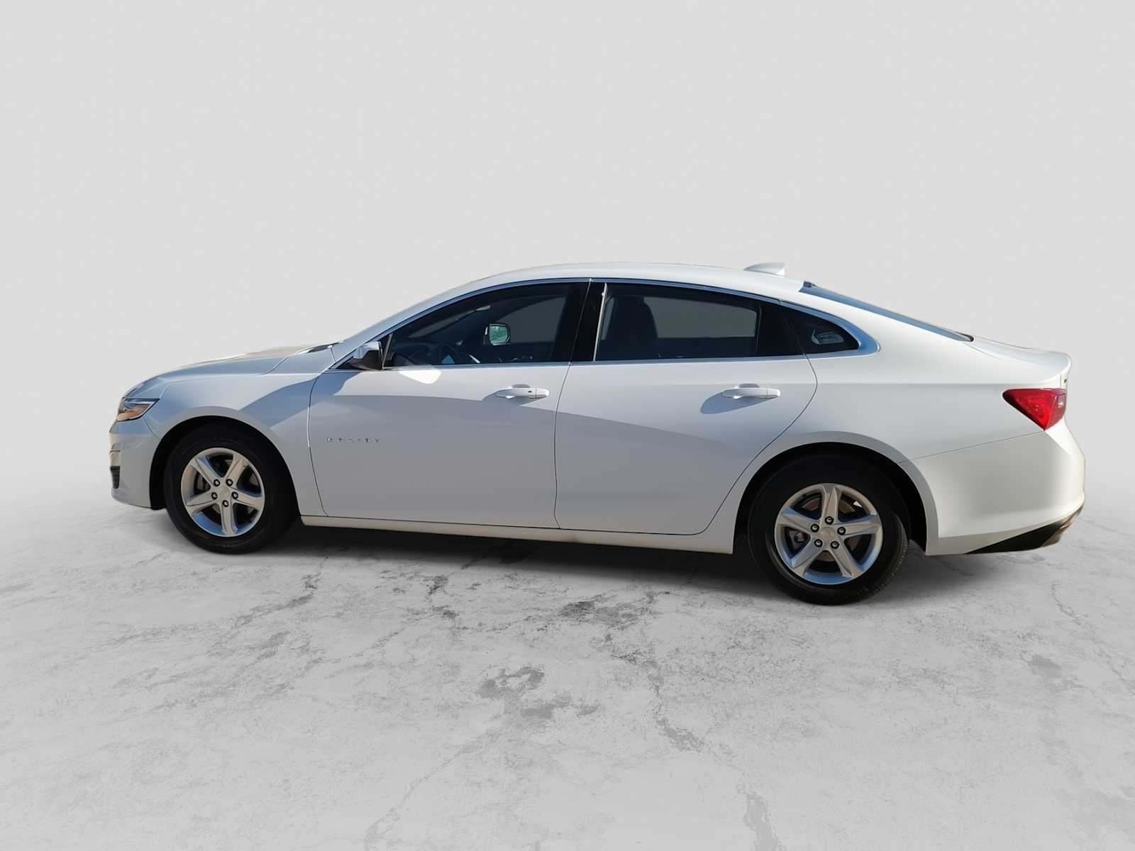 Thumbnail: 2023 Chevrolet Malibu - 5