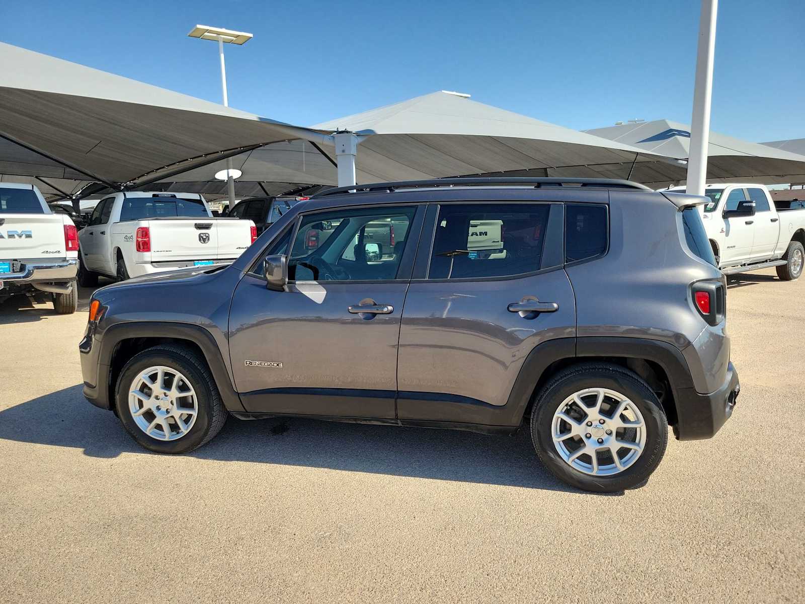 Thumbnail: 2019 Jeep Renegade - 3