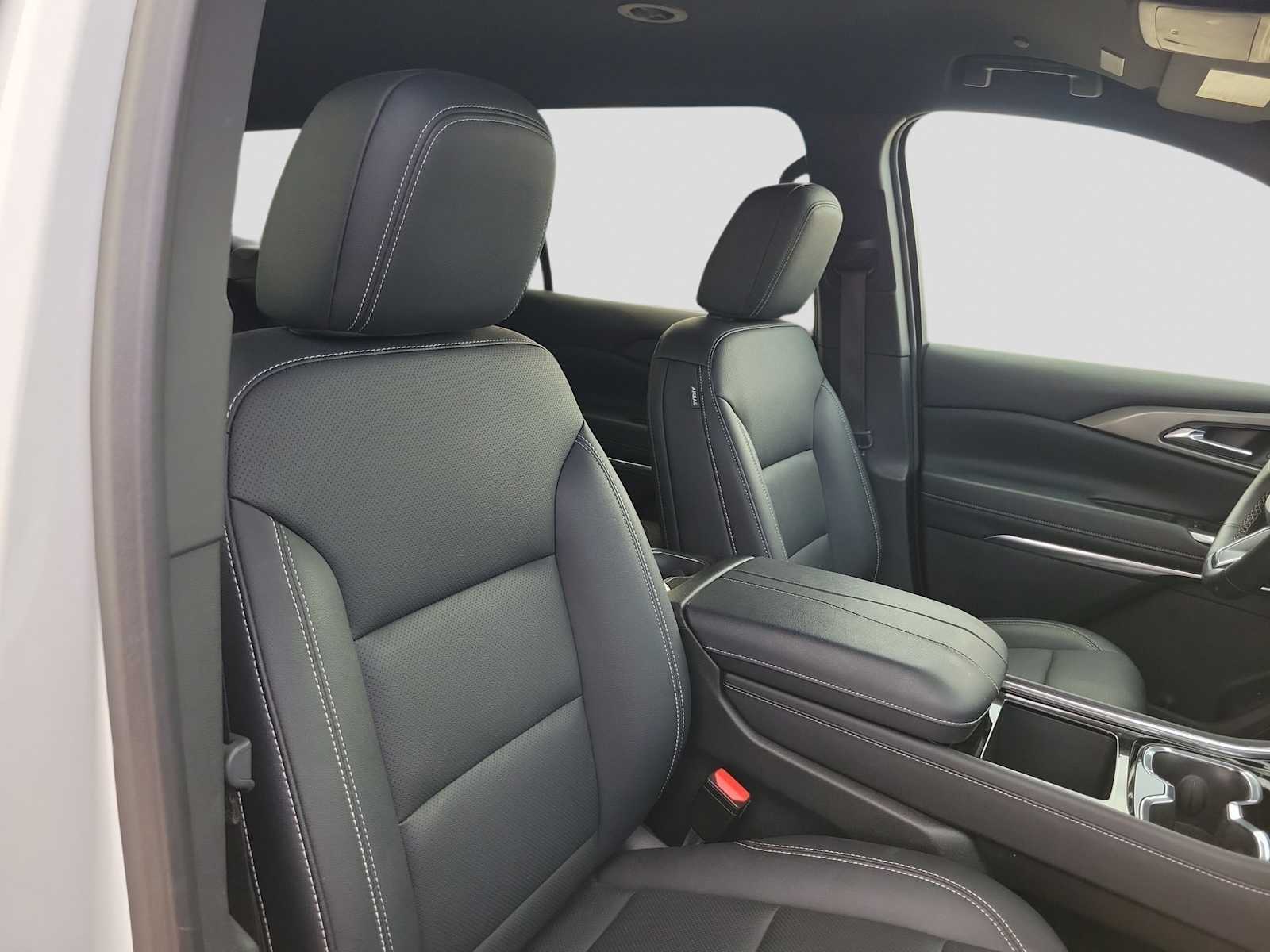 Thumbnail: 2025 Chevrolet Traverse - 10