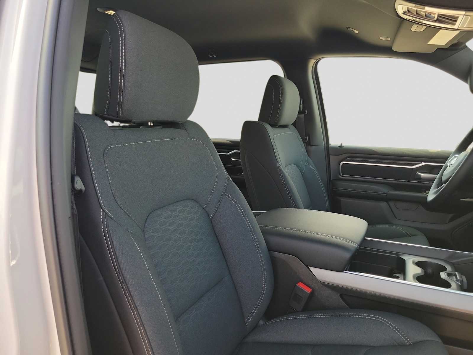 Thumbnail: 2026 RAM 1500 - 18