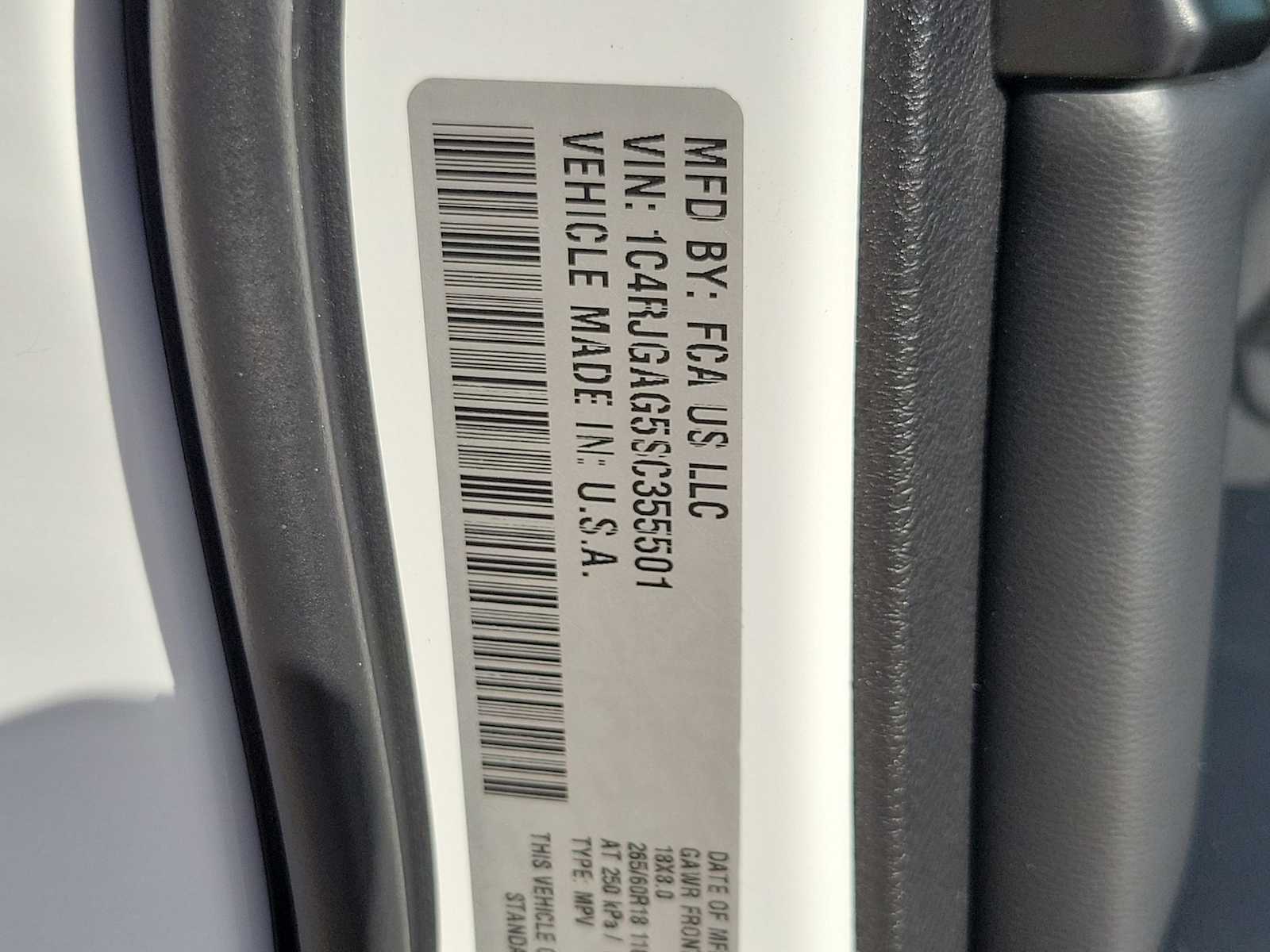 Thumbnail: 2025 Jeep Grand Cherokee - 21