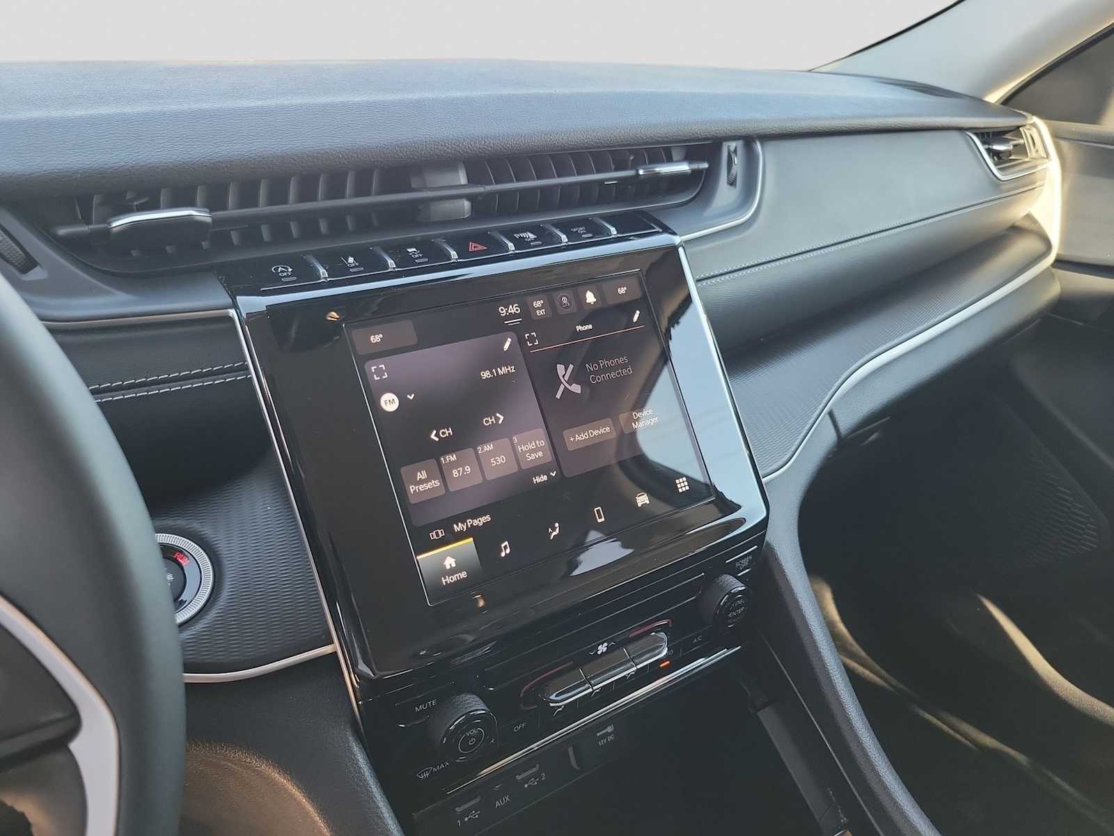 Thumbnail: 2023 Jeep Grand Cherokee L - 20