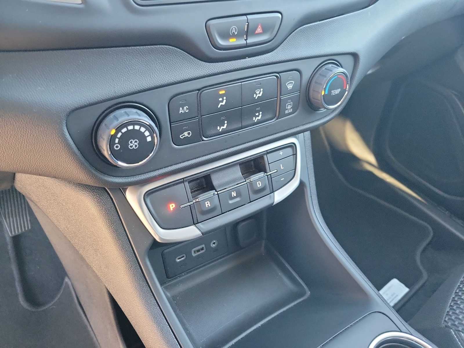 Thumbnail: 2024 GMC Terrain - 17