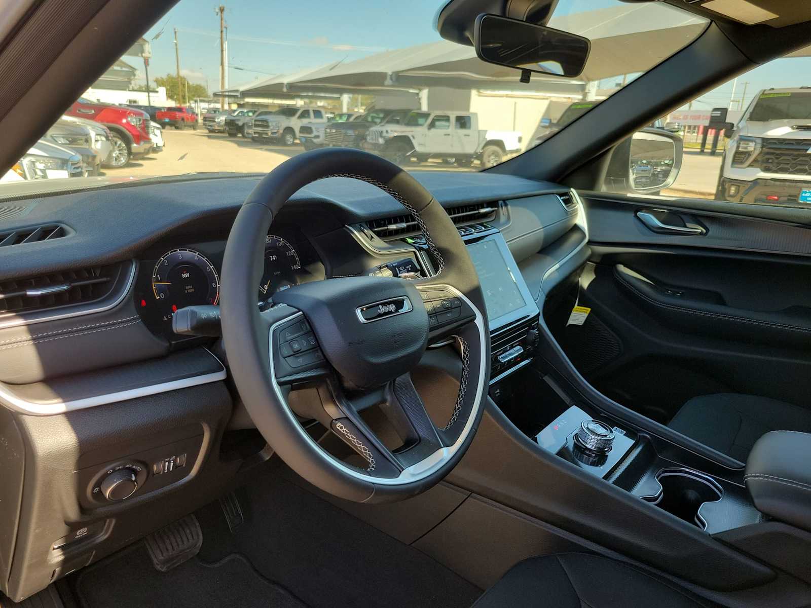 Thumbnail: 2025 Jeep Grand Cherokee L - 2