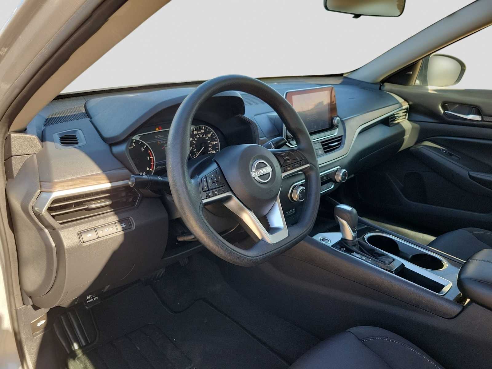 Thumbnail: 2024 Nissan Altima - 10