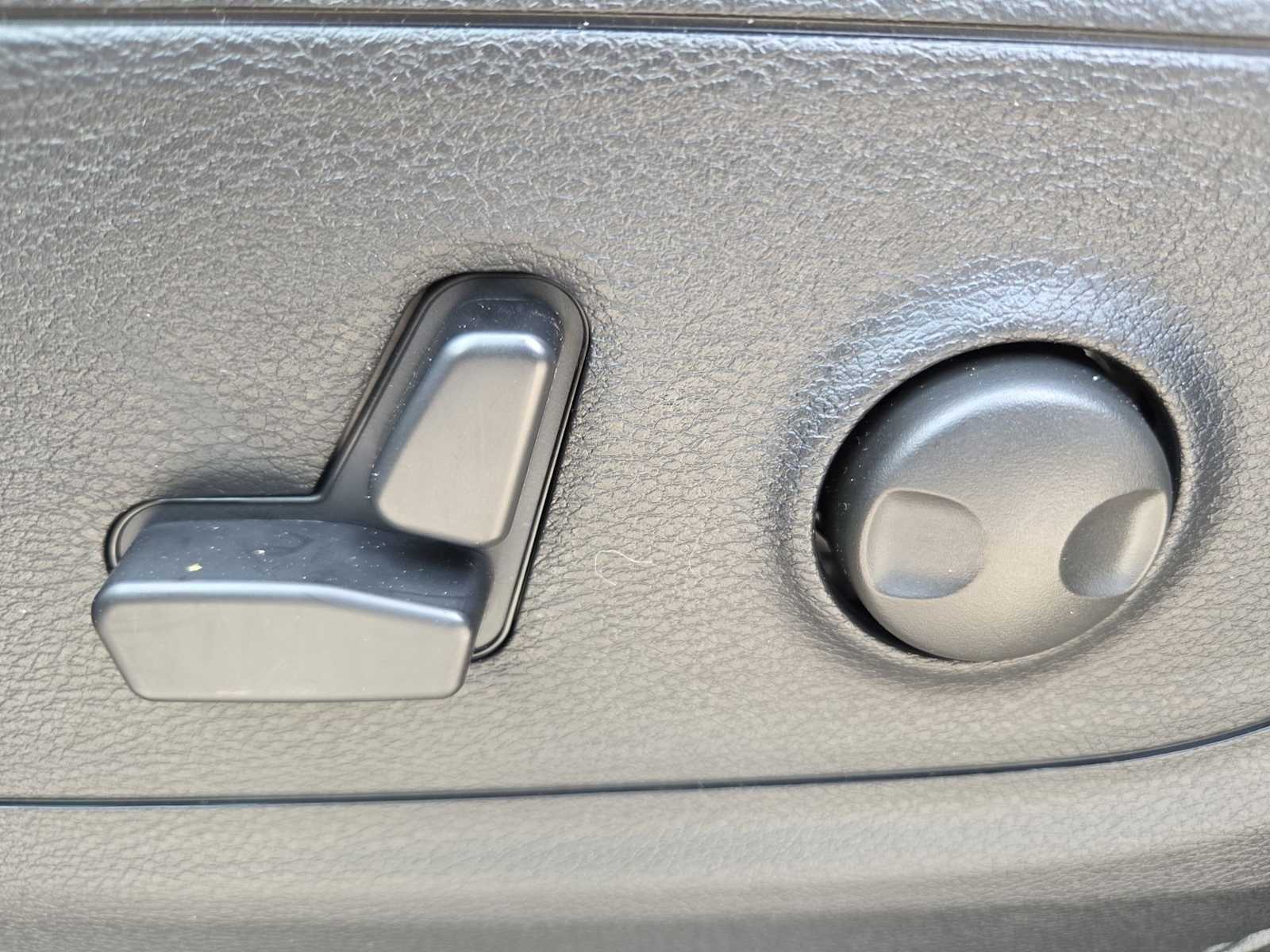 Thumbnail: 2026 RAM 1500 - 14