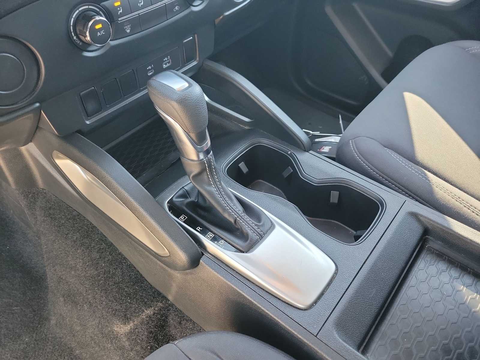 Thumbnail: 2022 Nissan Frontier - 17