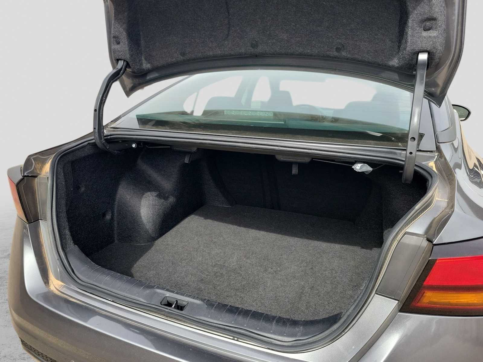 Thumbnail: 2024 Nissan Altima - 24