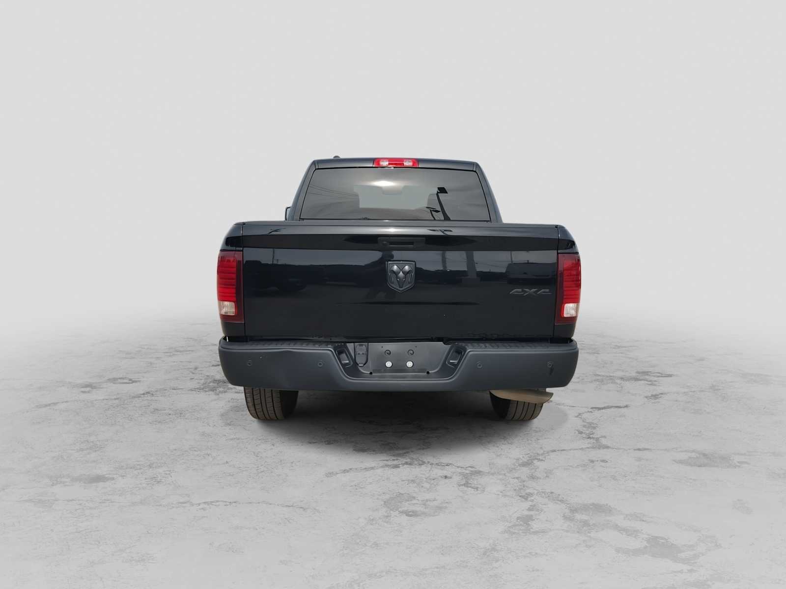 Thumbnail: 2024 RAM 1500 Classic - 7