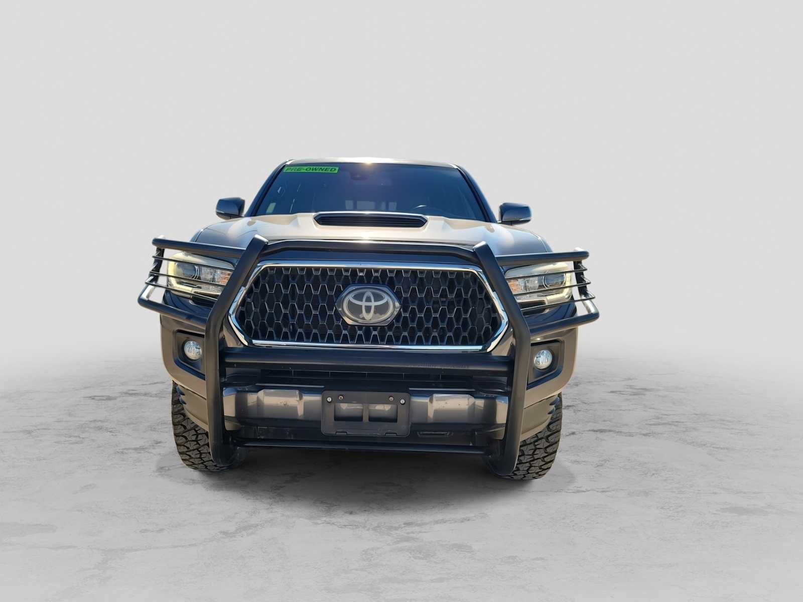 Thumbnail: 2018 Toyota Tacoma - 6