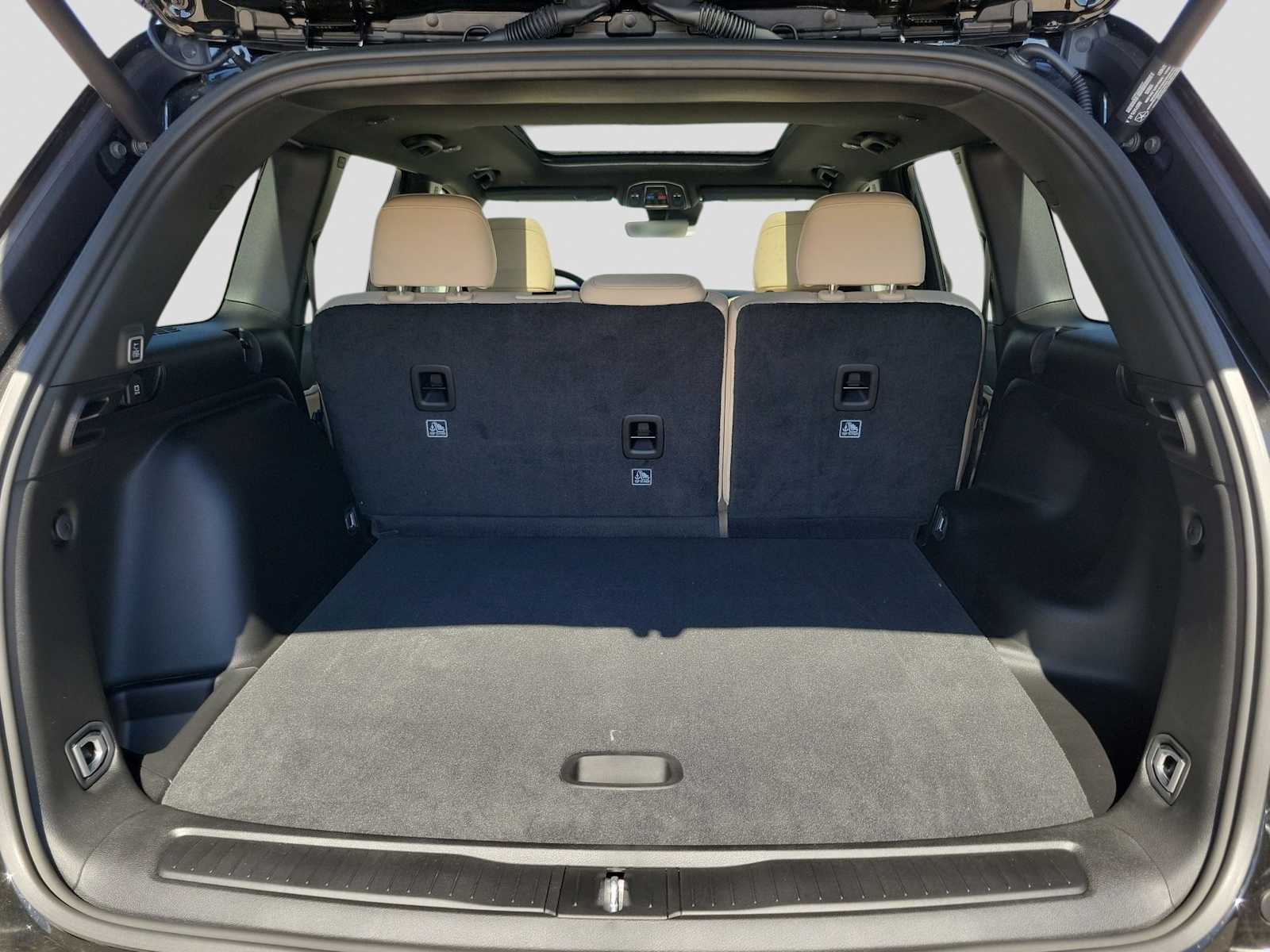 Thumbnail: 2025 Jeep Grand Cherokee - 19