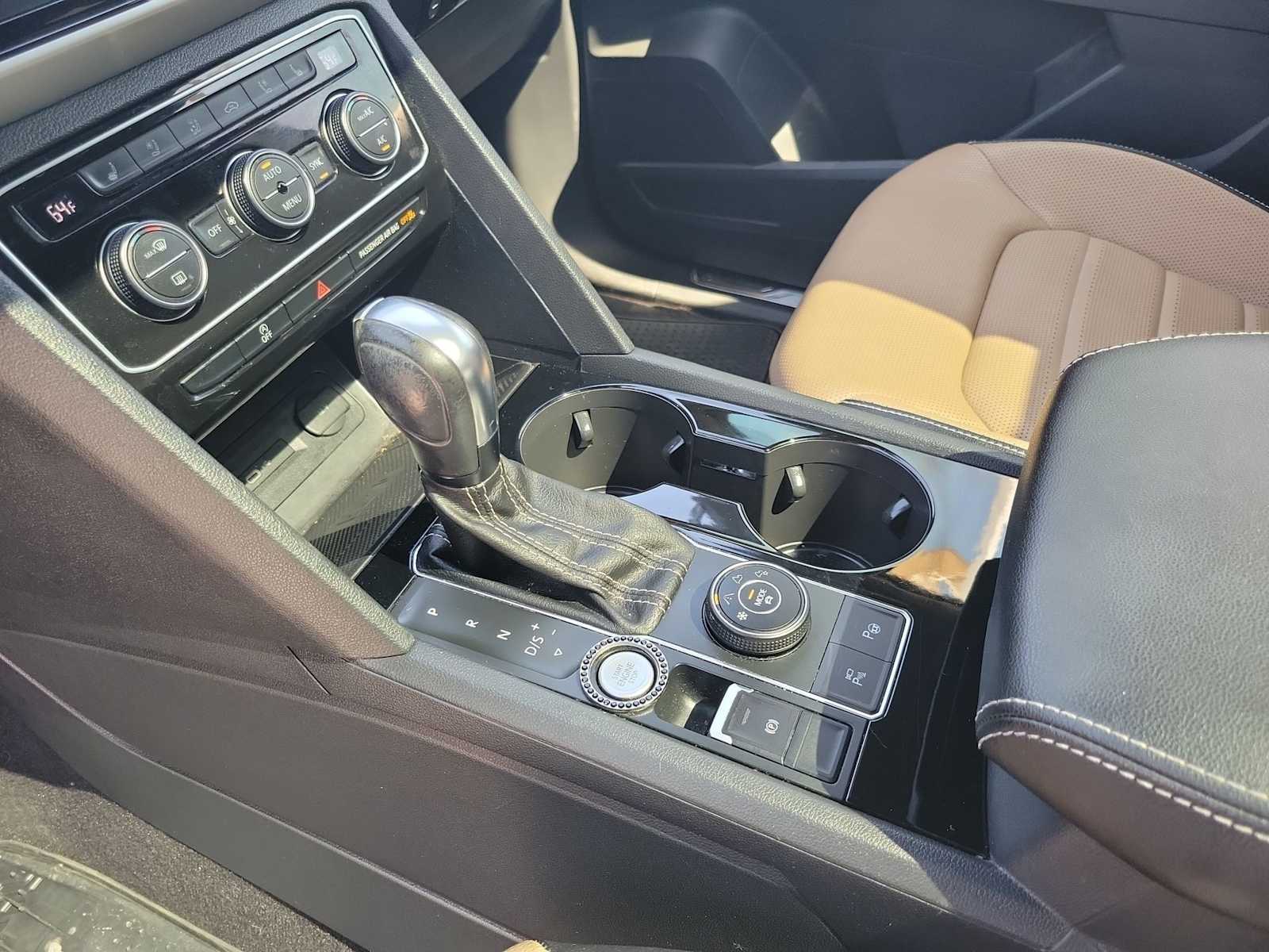 Thumbnail: 2021 Volkswagen Atlas - 13