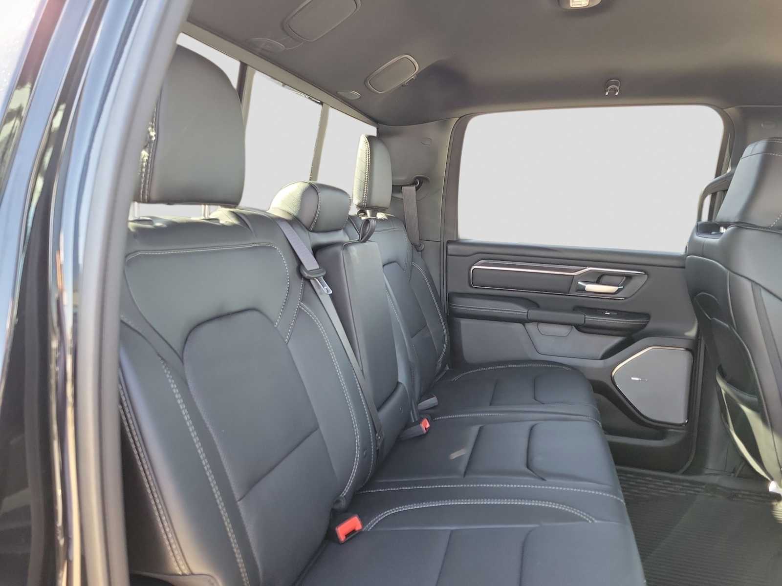 Thumbnail: 2026 RAM 1500 - 9