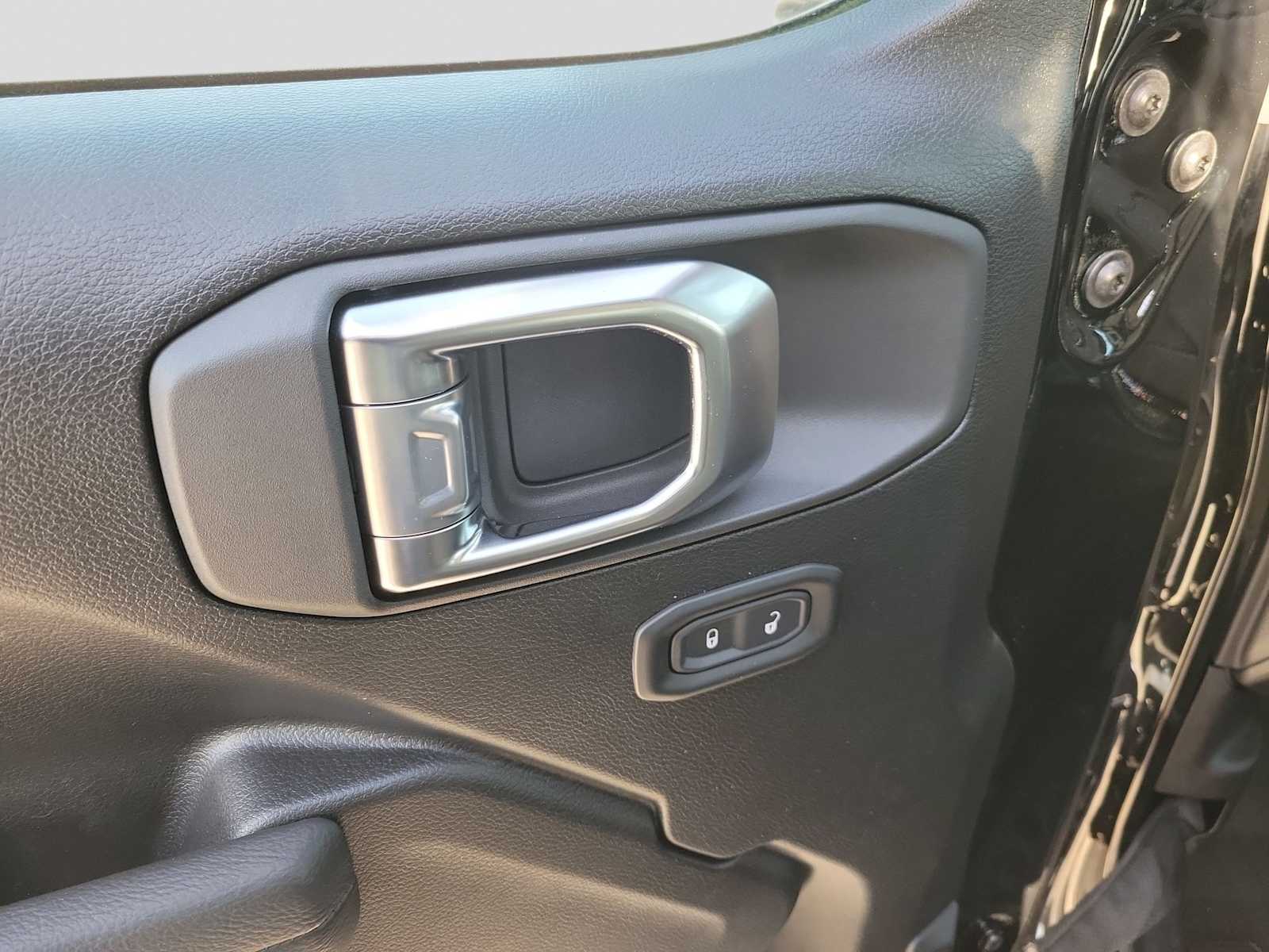 Thumbnail: 2026 Jeep Wrangler - 20