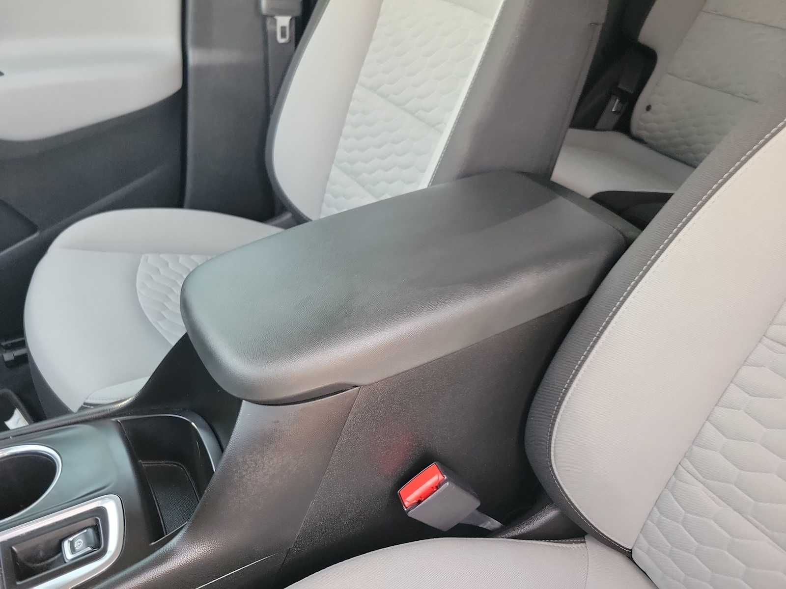 2021 Chevrolet Equinox LS 16
