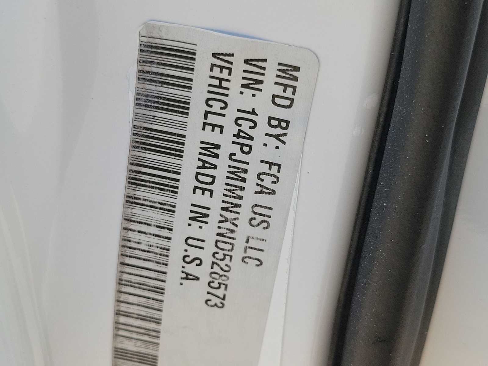 Thumbnail: 2022 Jeep Cherokee - 21