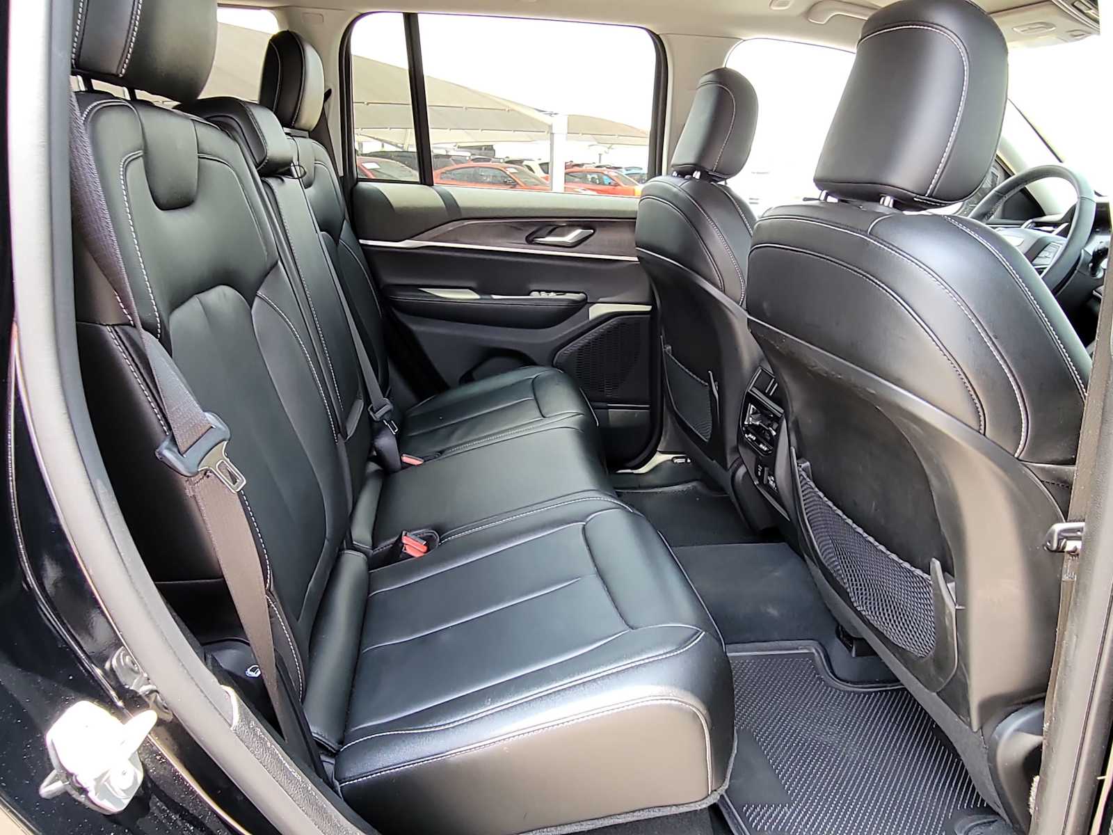 Thumbnail: 2023 Jeep Grand Cherokee - 21