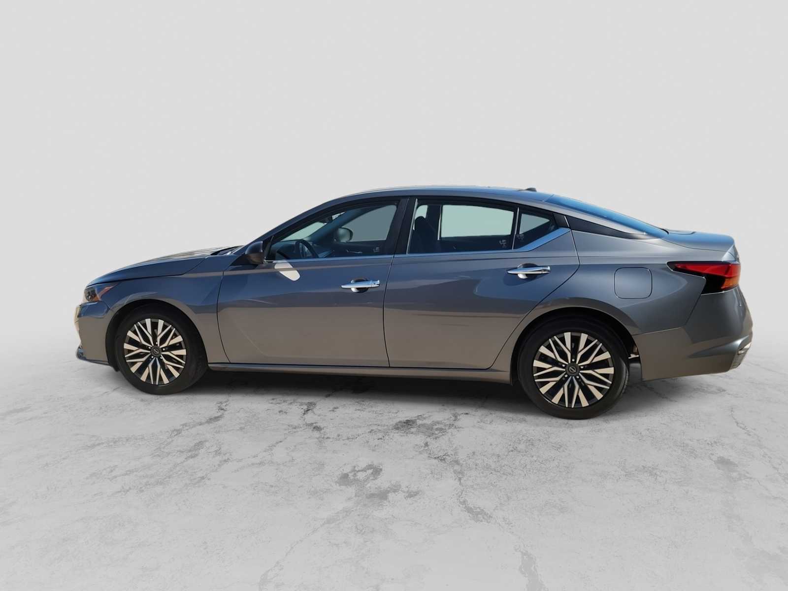 Thumbnail: 2024 Nissan Altima - 5