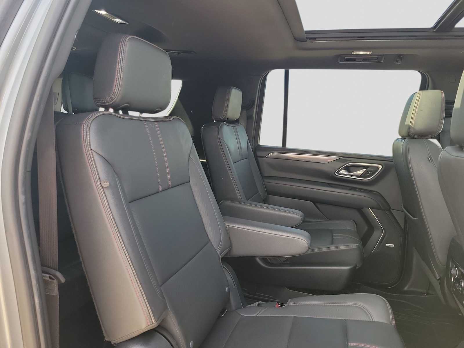 Thumbnail: 2023 Chevrolet Suburban - 17