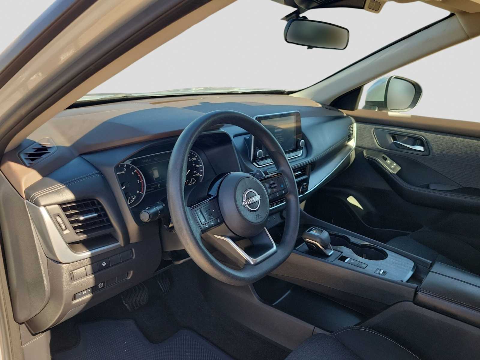 Thumbnail: 2023 Nissan Rogue - 10