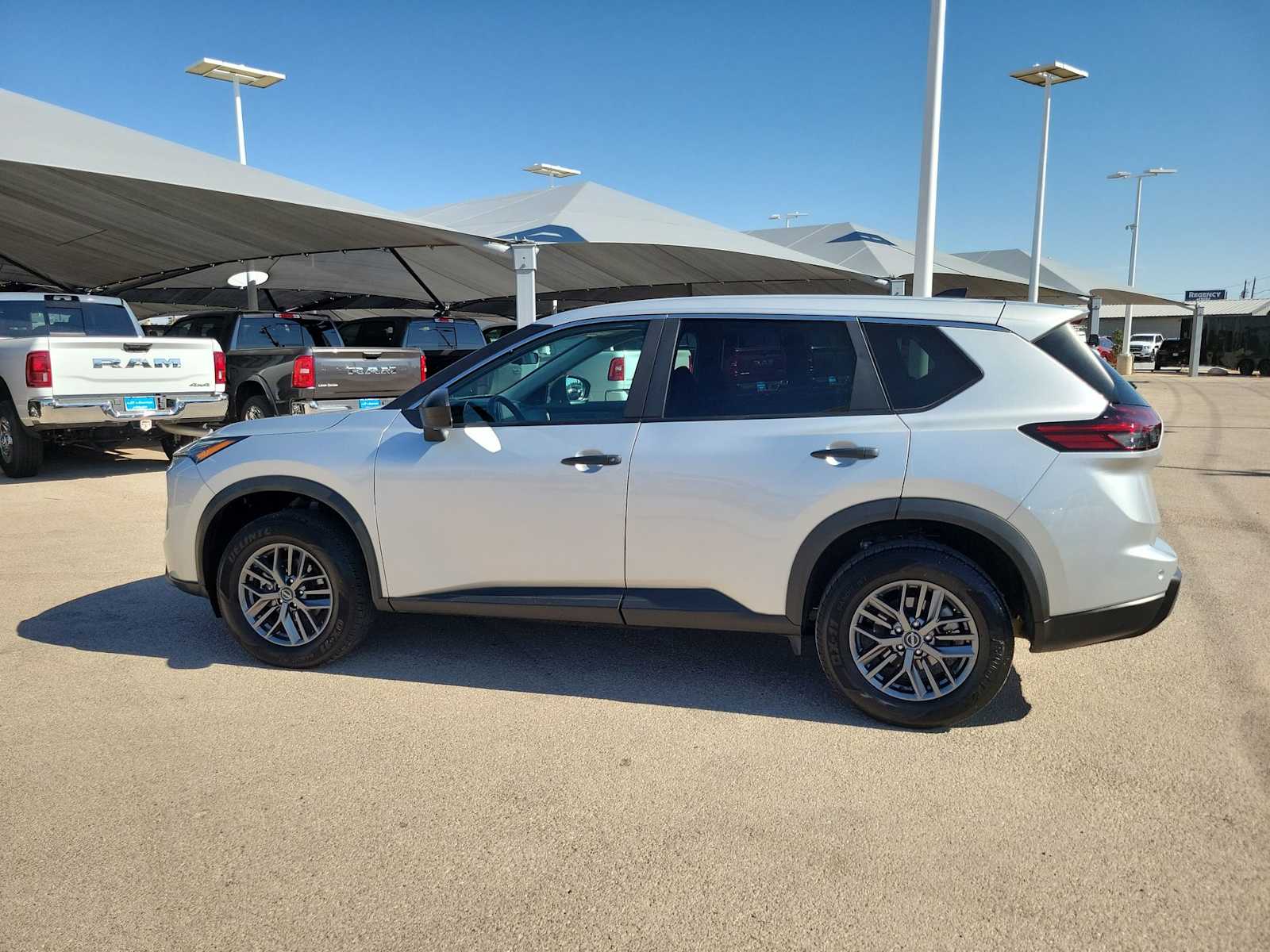 Thumbnail: 2024 Nissan Rogue - 3