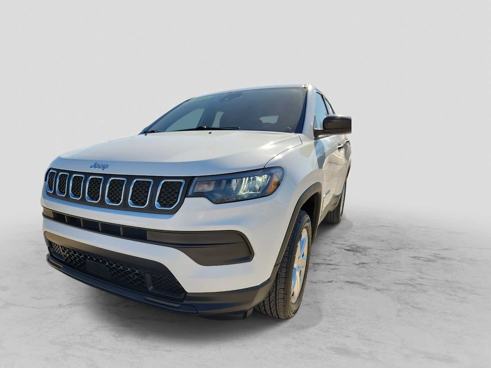Thumbnail: 2023 Jeep Compass - 9