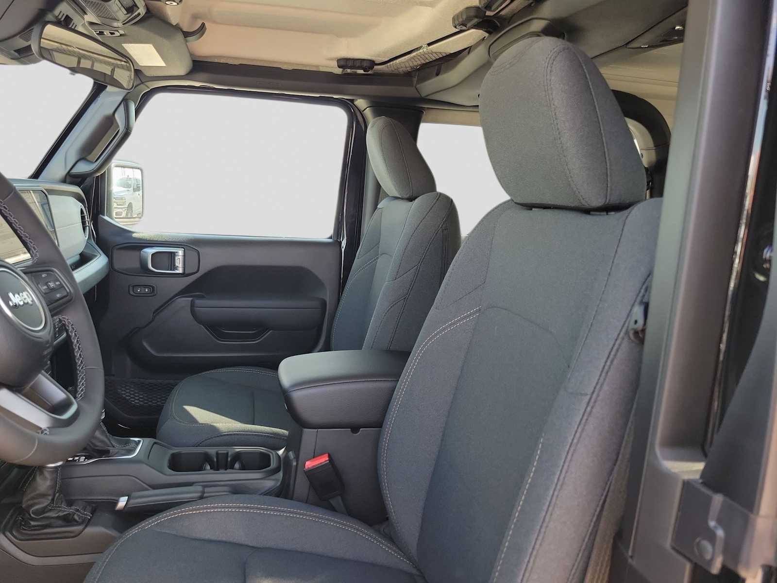 Thumbnail: 2026 Jeep Wrangler - 15